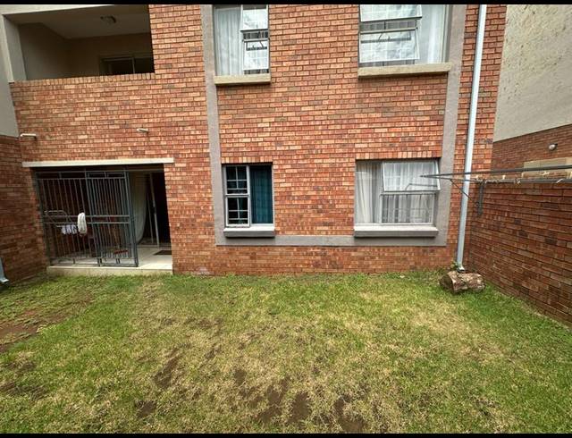 2 BEDROOM APARTMENT FOR SALE IN SAGEWOOD